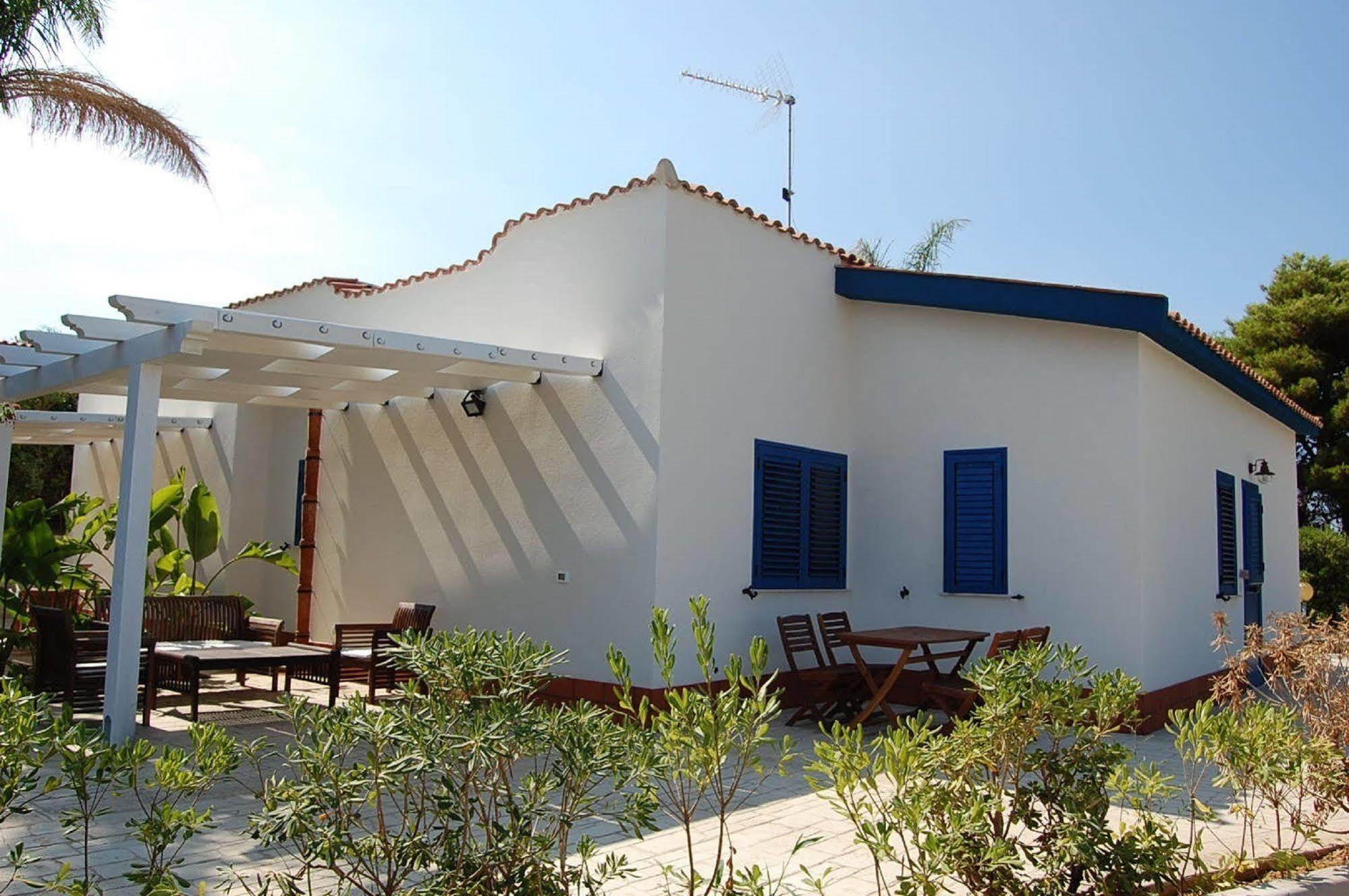 Aparthotel Villaggio Petruso 3*